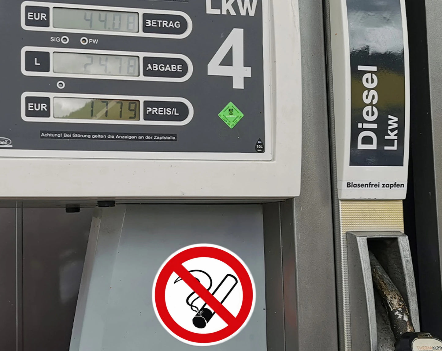 Rauchen verboten Aufkleber Ø10cm – No Smoking Sticker – No Fumar Hinweiszeichen Innen & Außen – Verbotsschild (127)